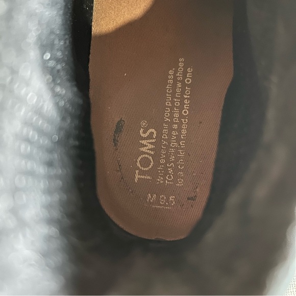 TOMS Men's Black Leather Wingtip Lace Up Brogue Boots with Vibram Soles - Picture 9 of 11